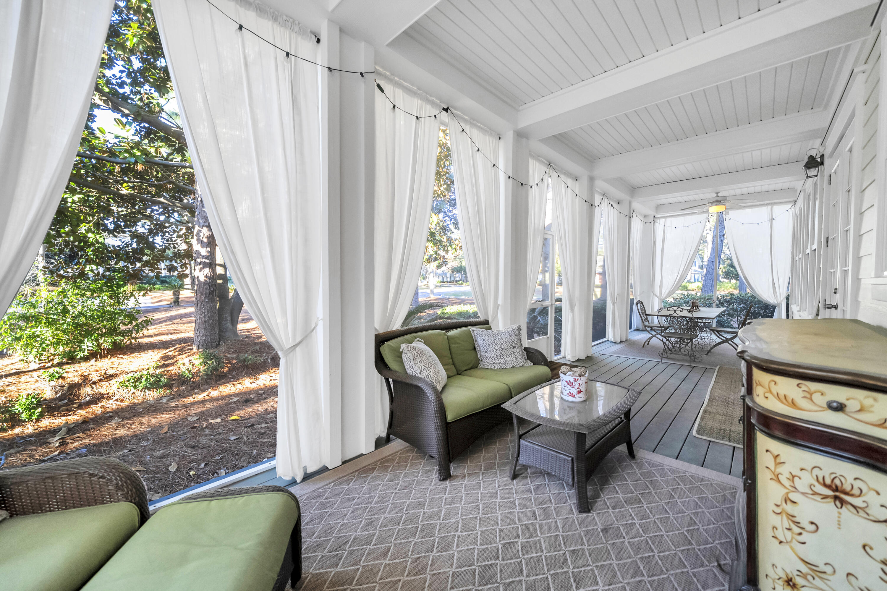 LAUREL GROVE - Residential