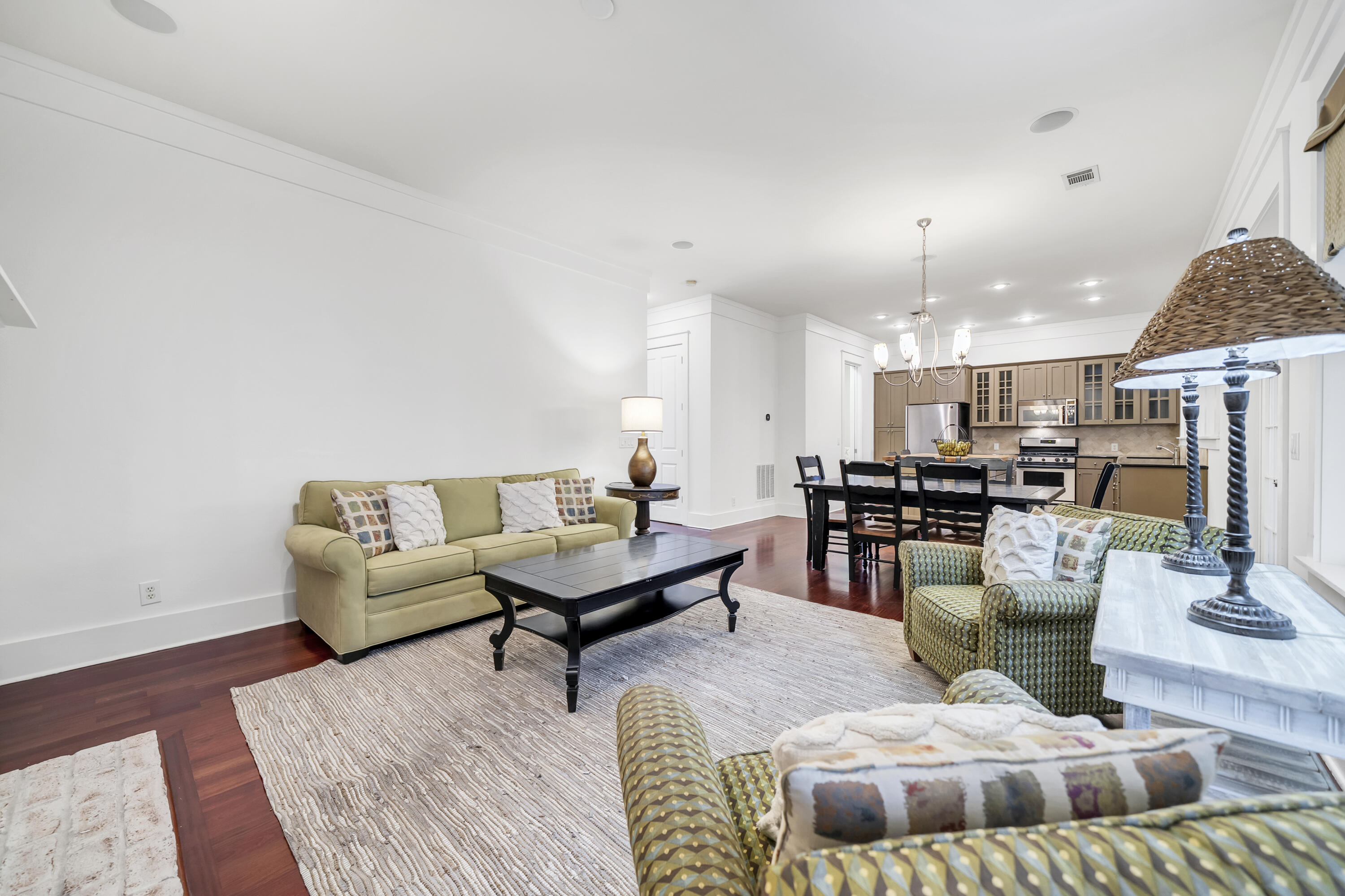 LAUREL GROVE - Residential