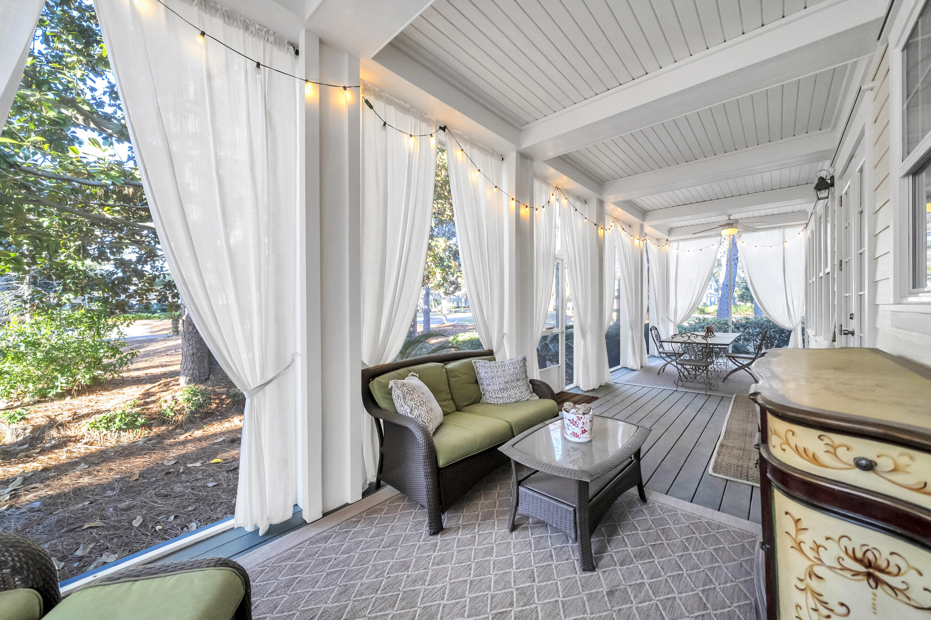 LAUREL GROVE - Residential