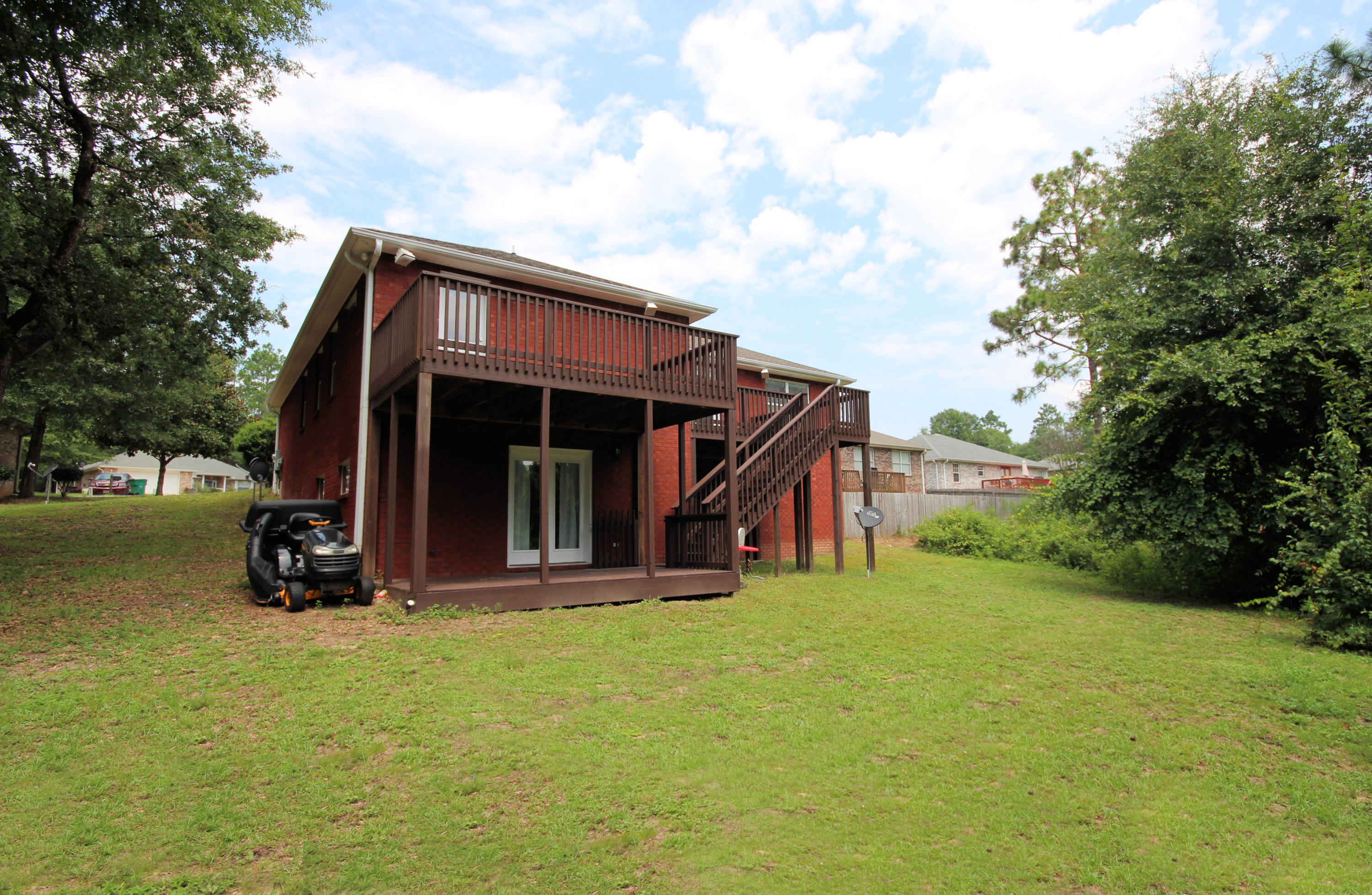 SPRING HOLLOW ESTATES - Residential