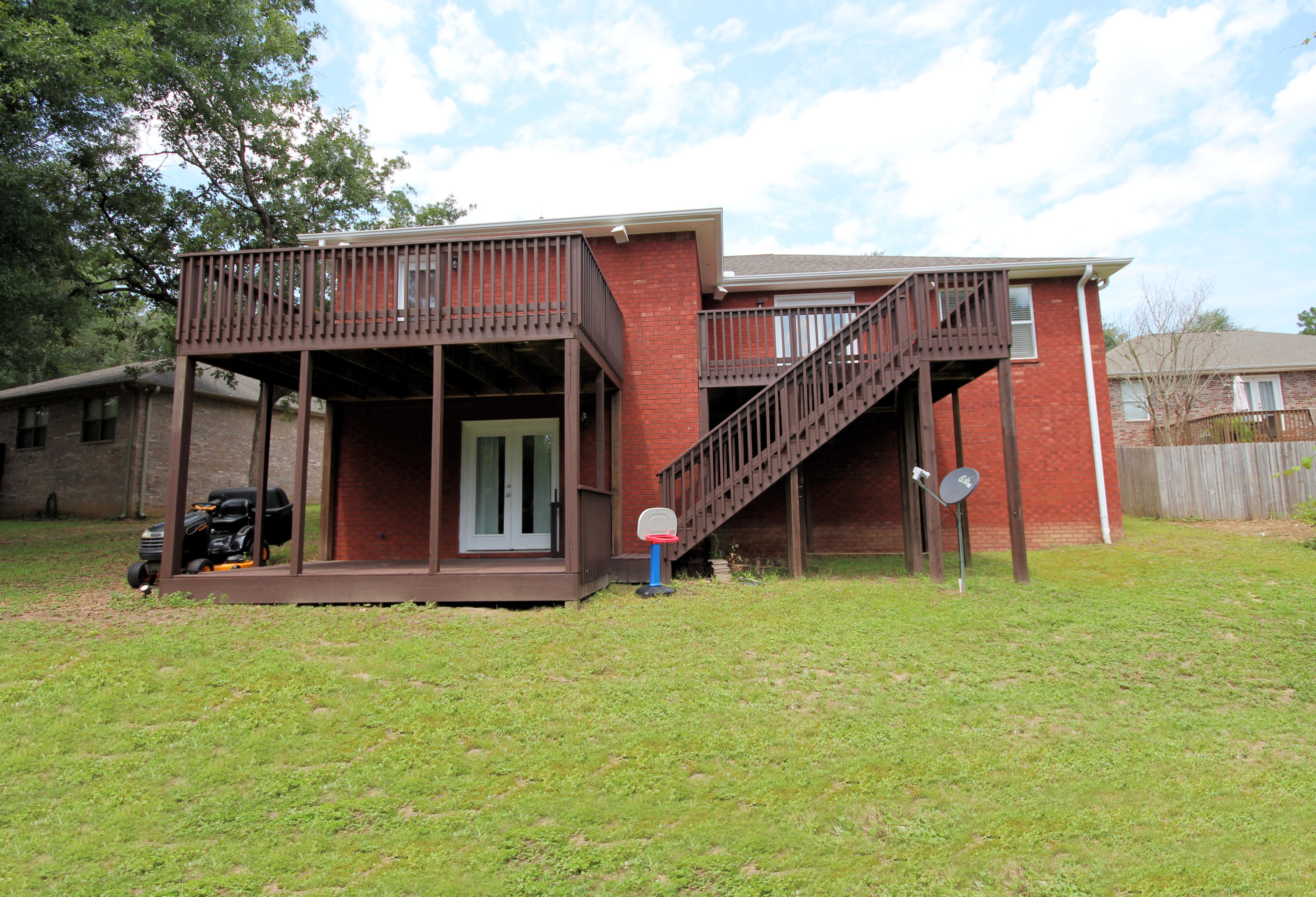 SPRING HOLLOW ESTATES - Residential