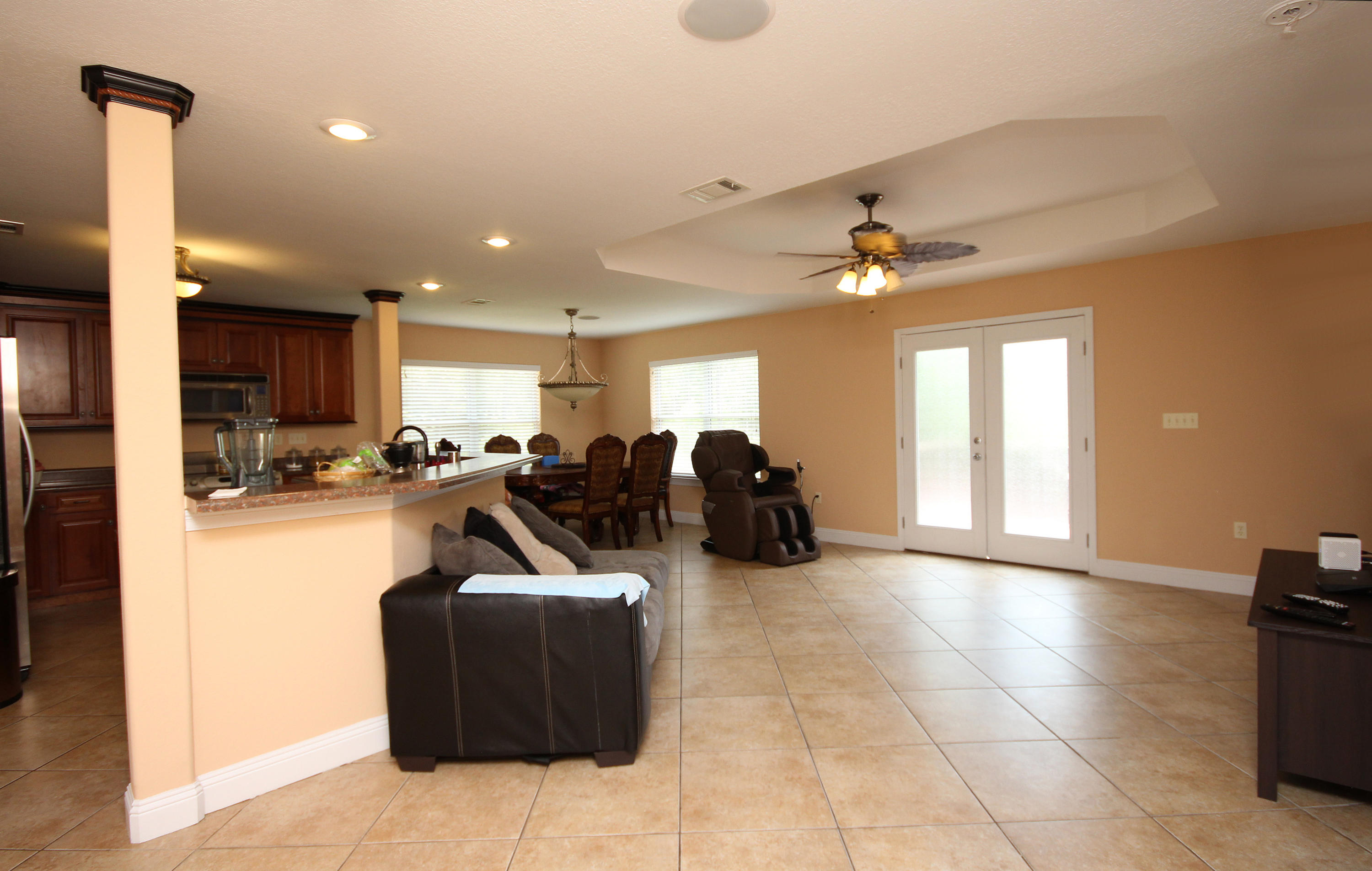 SPRING HOLLOW ESTATES - Residential