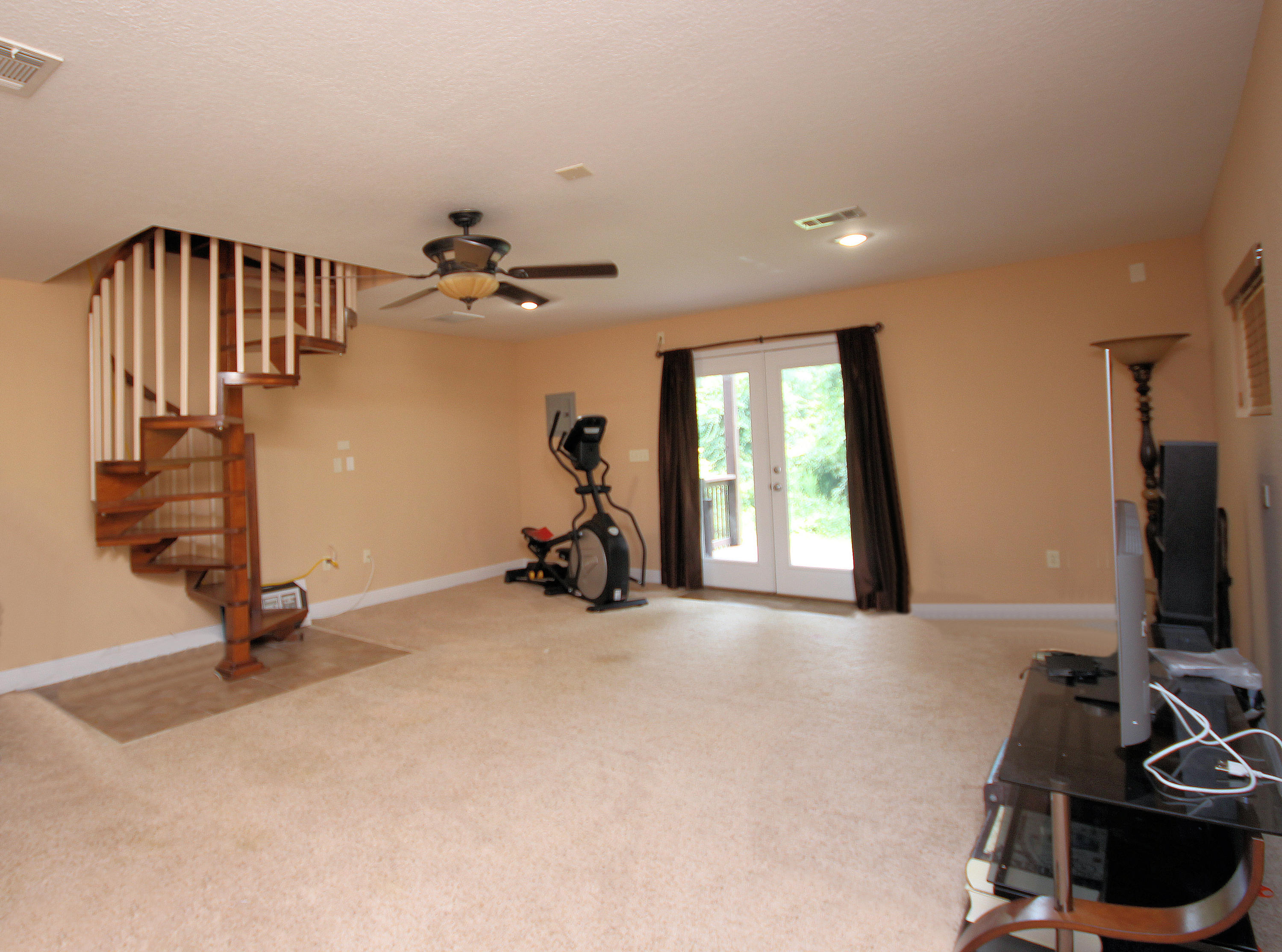 SPRING HOLLOW ESTATES - Residential