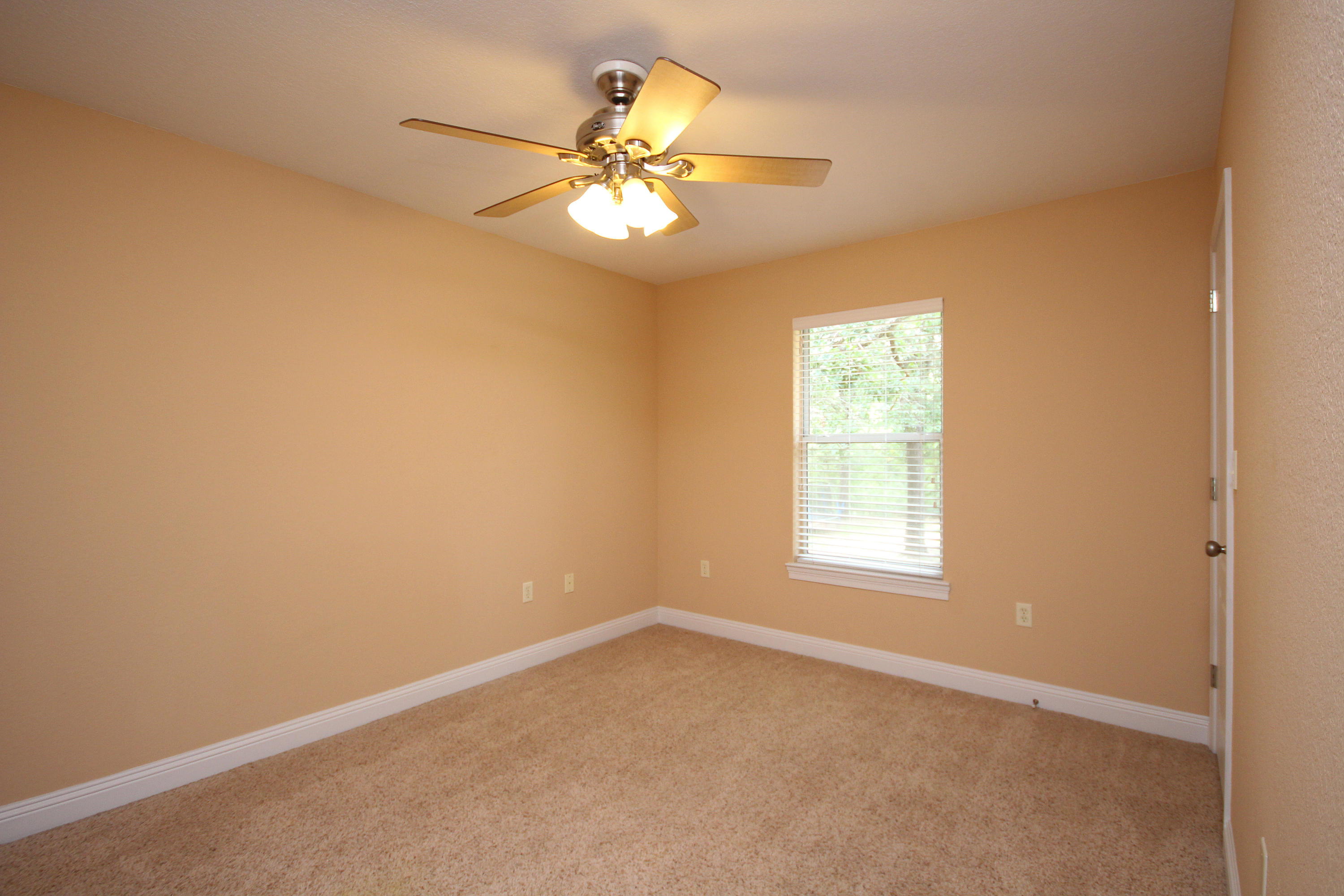 SPRING HOLLOW ESTATES - Residential