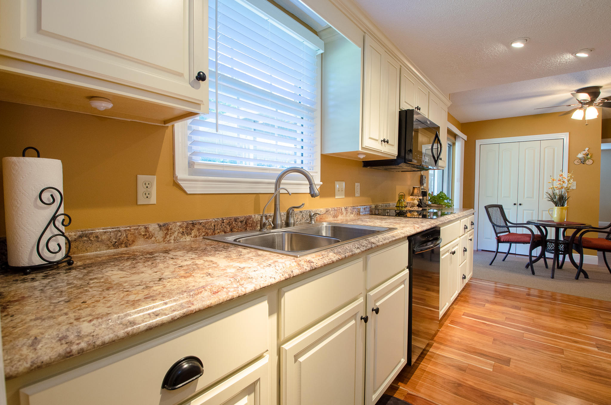 LAURYCE PARK - Residential