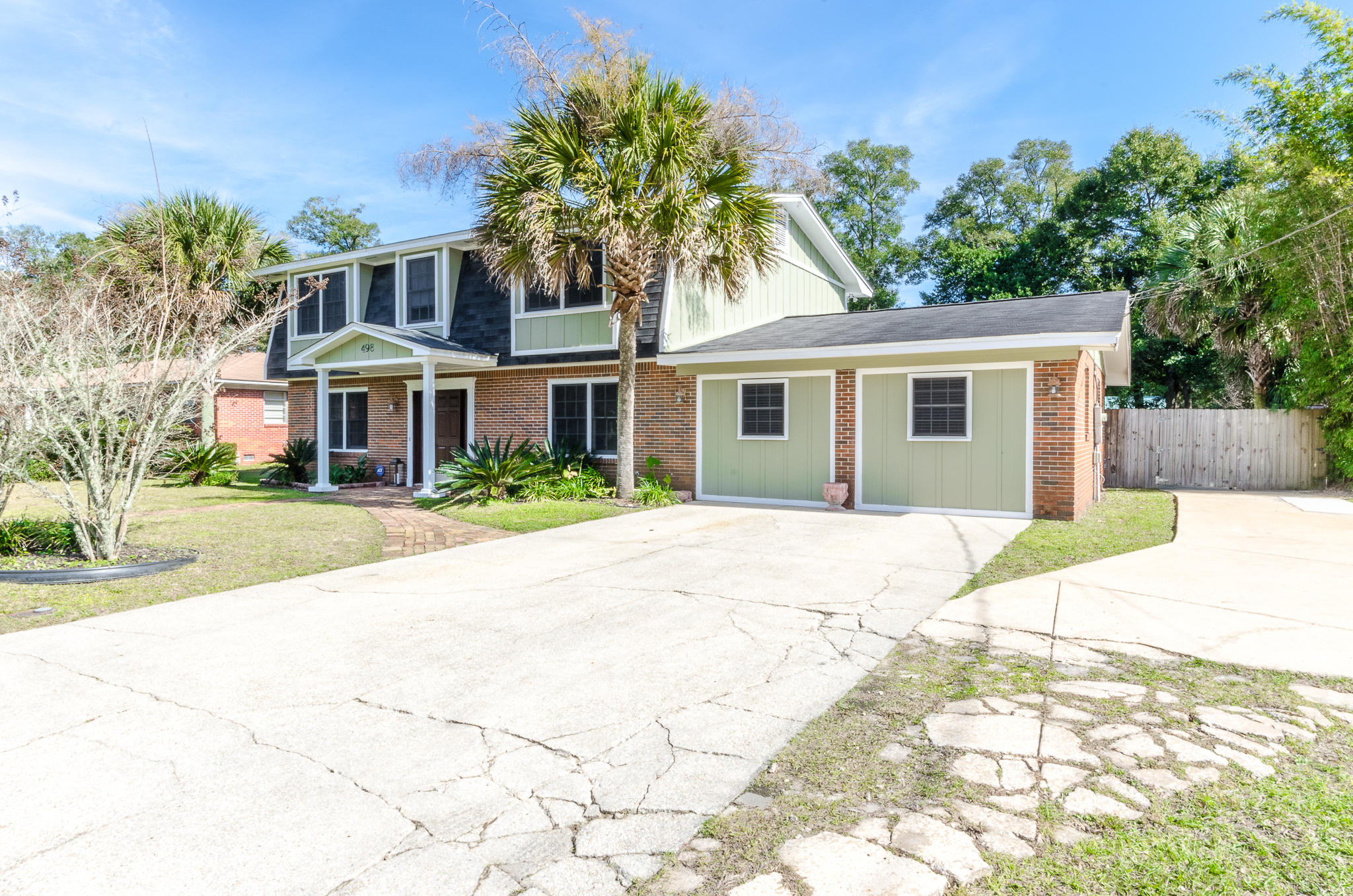 LAURYCE PARK - Residential