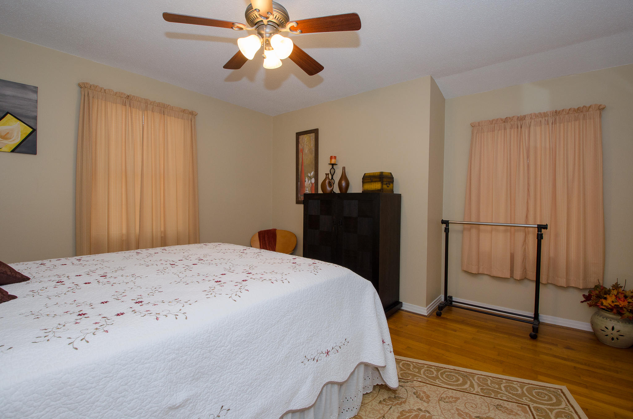 LAURYCE PARK - Residential