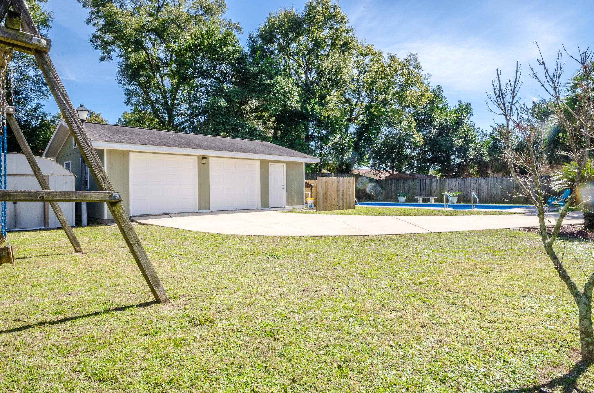 LAURYCE PARK - Residential