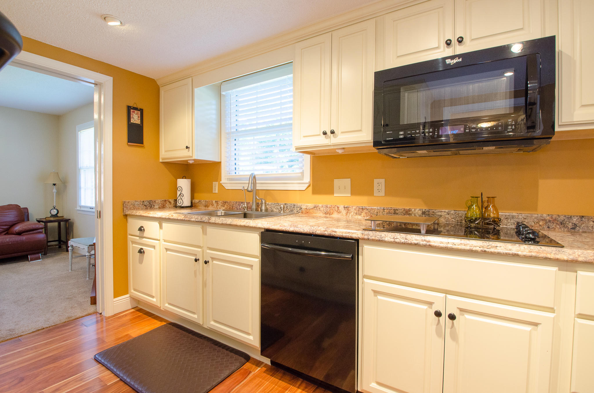 LAURYCE PARK - Residential