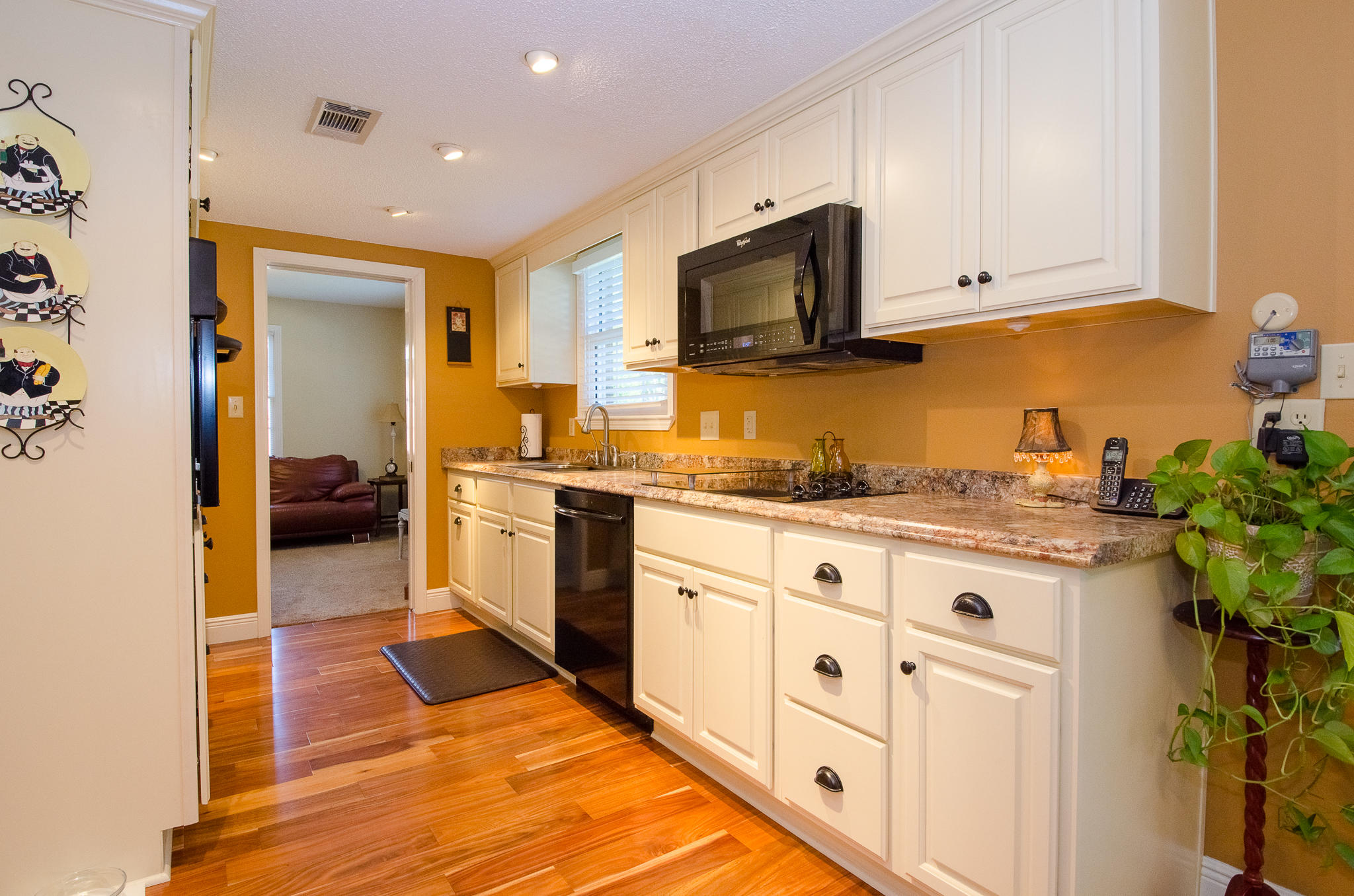 LAURYCE PARK - Residential