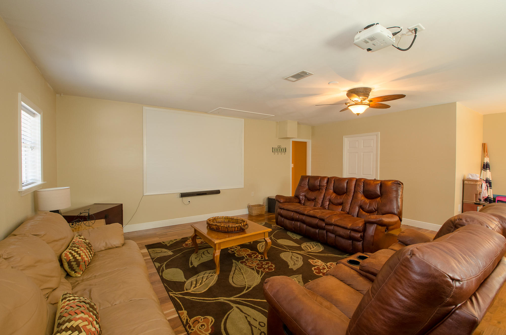 LAURYCE PARK - Residential