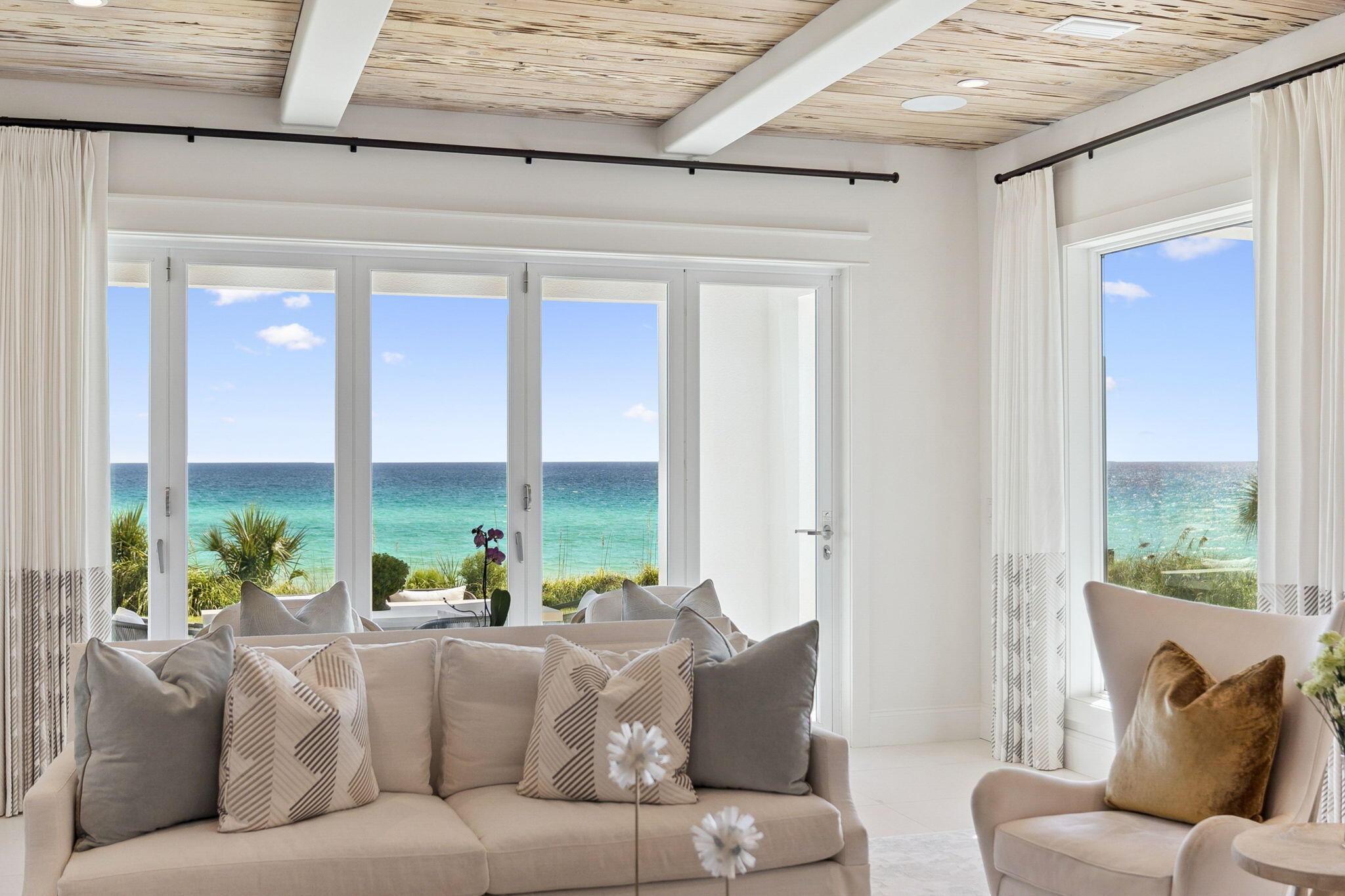VILLAGE OF WHITE CLIFFS THE - Residential