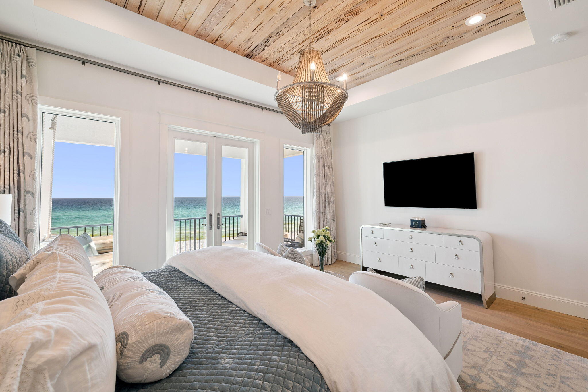 VILLAGE OF WHITE CLIFFS THE - Residential