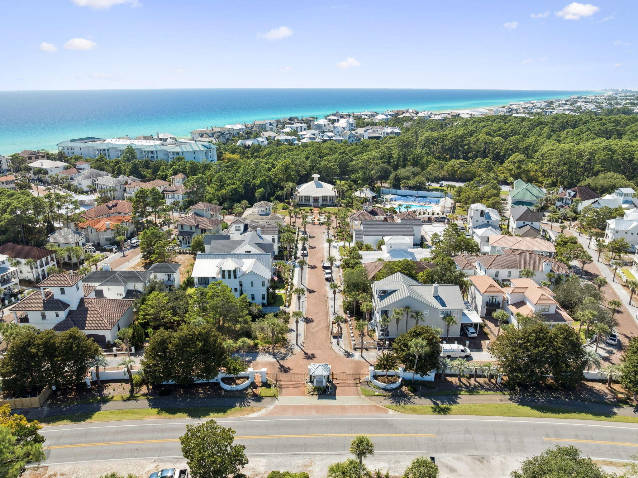 VILLAGE OF WHITE CLIFFS THE - Residential