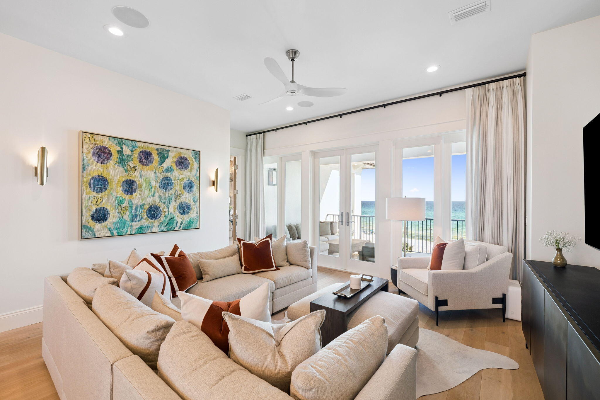 VILLAGE OF WHITE CLIFFS THE - Residential