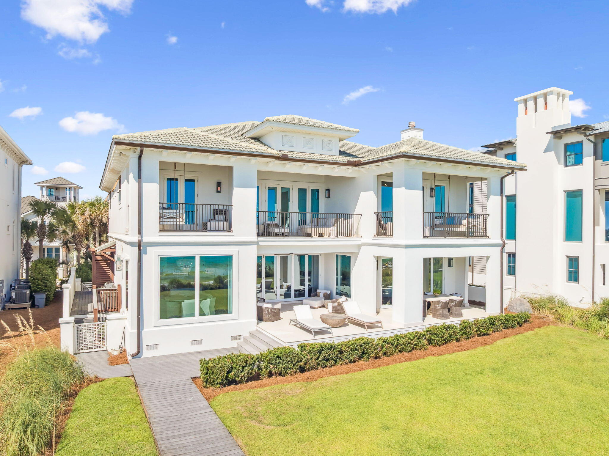 VILLAGE OF WHITE CLIFFS THE - Residential