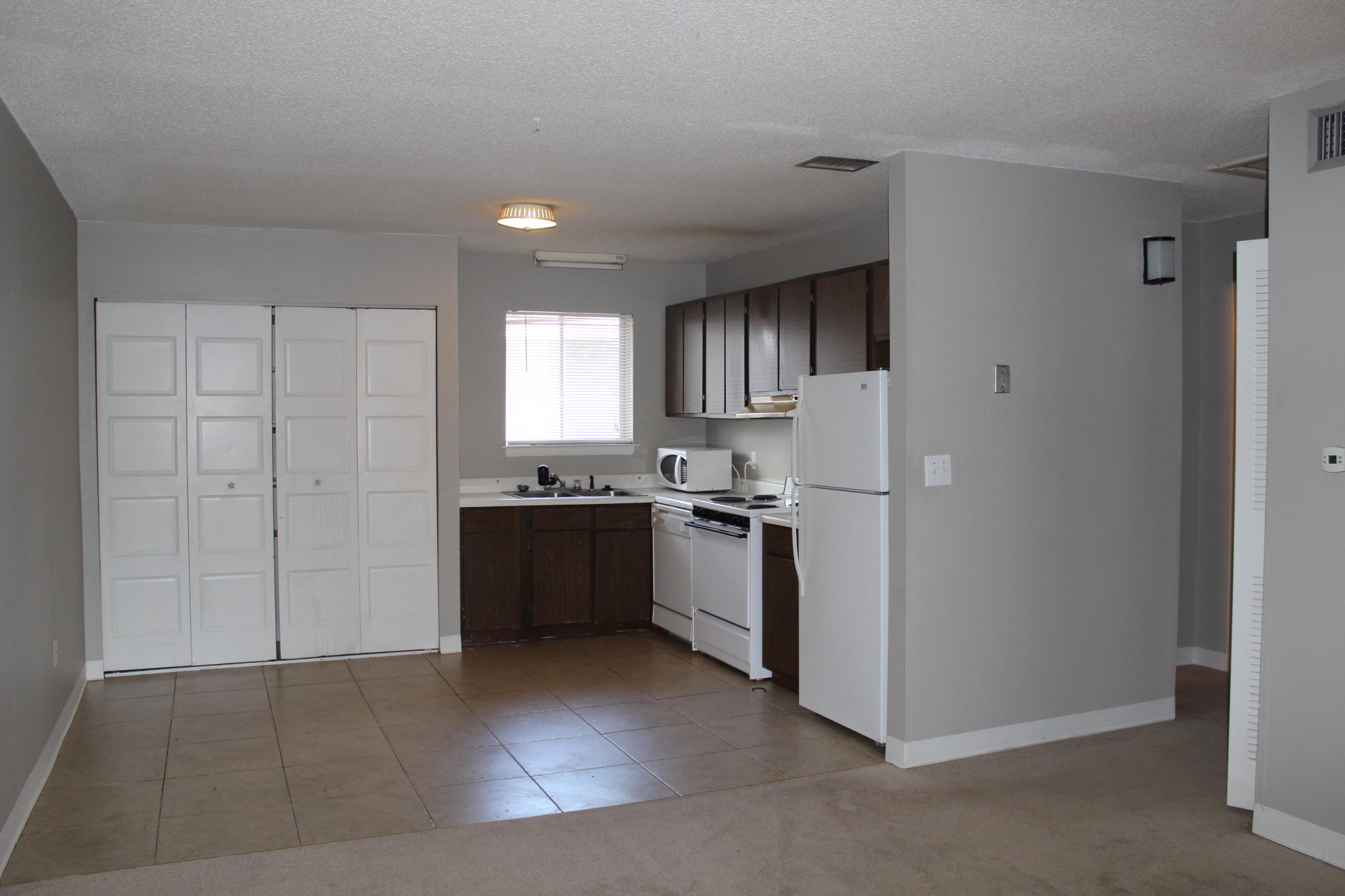 COLLEGE PARK CONDO - Residential