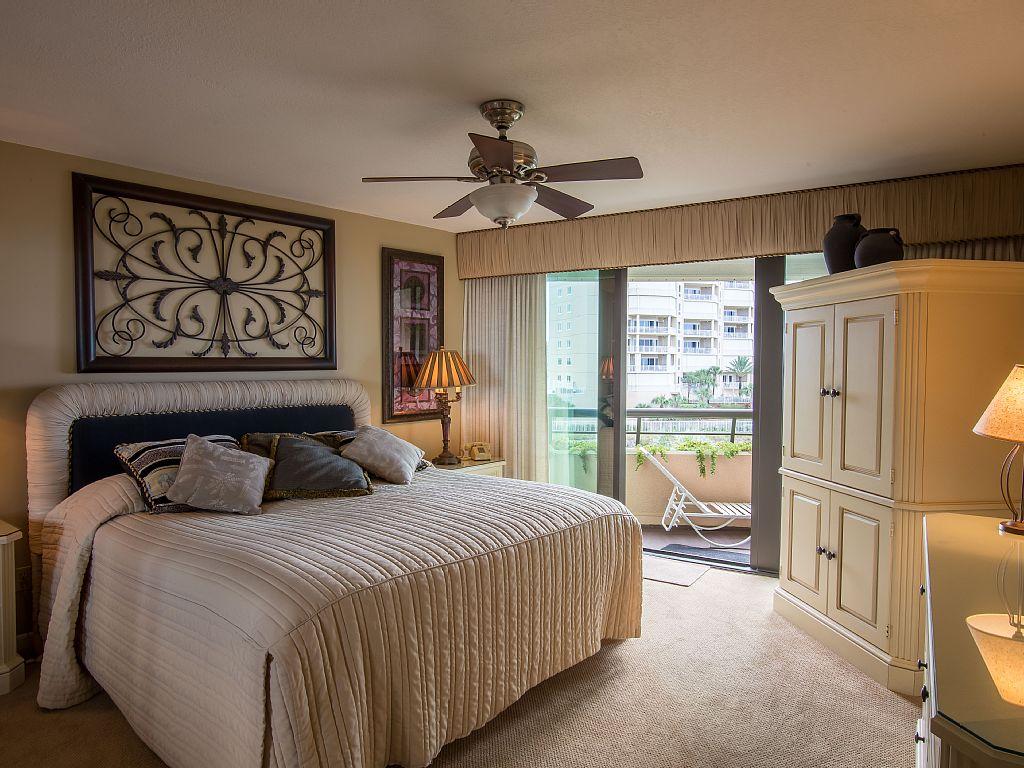 EDGEWATER BEACH CONDO PH 1 - Residential