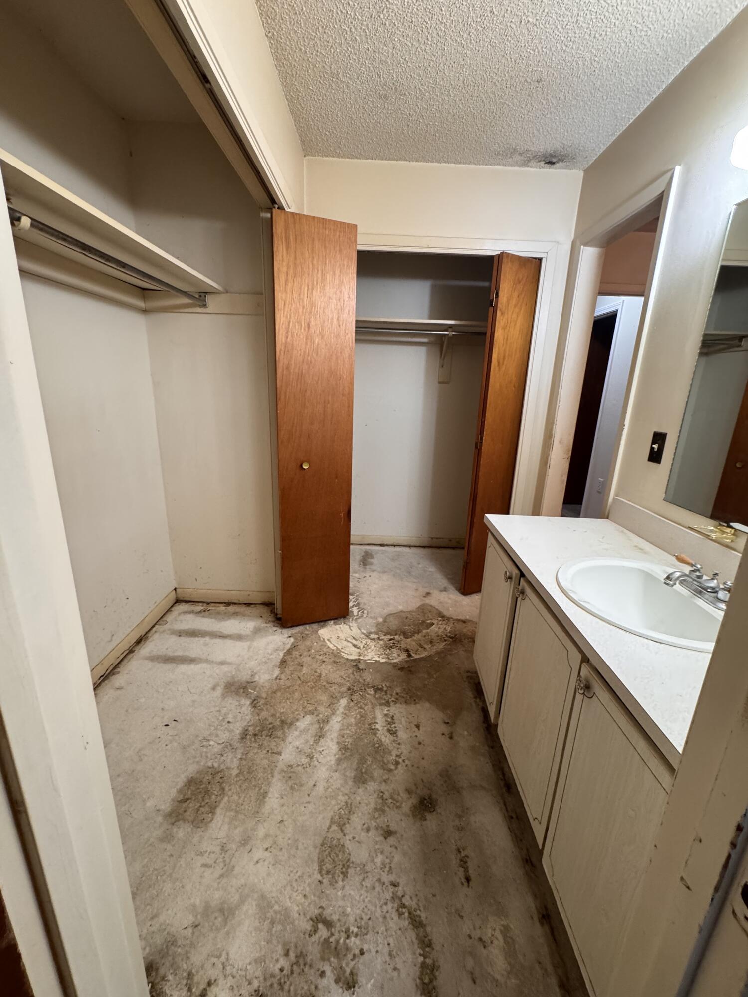 PALM ESTATES UNIT 1 - Residential