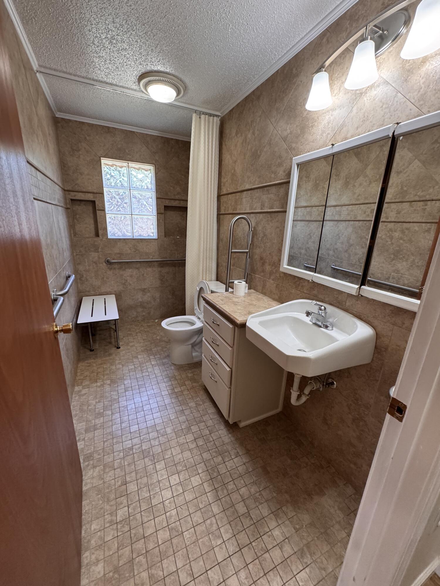 PALM ESTATES UNIT 1 - Residential