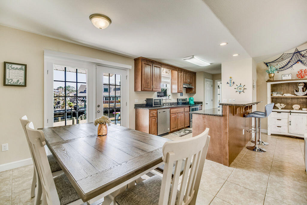 POLYNESIAN ISLANDS - Residential