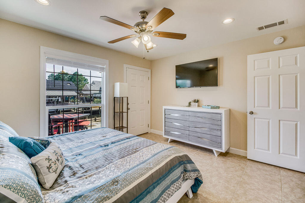 POLYNESIAN ISLANDS - Residential