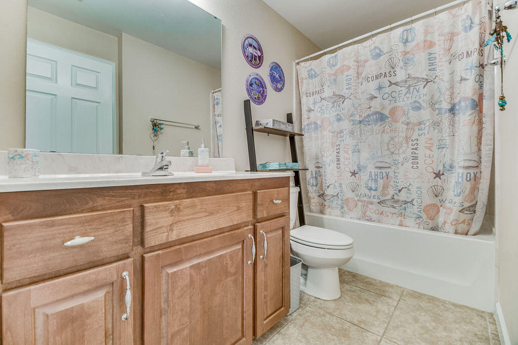 POLYNESIAN ISLANDS - Residential