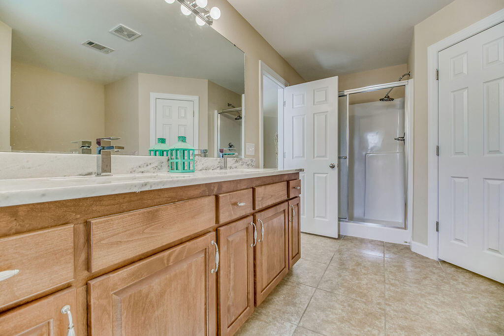 POLYNESIAN ISLANDS - Residential