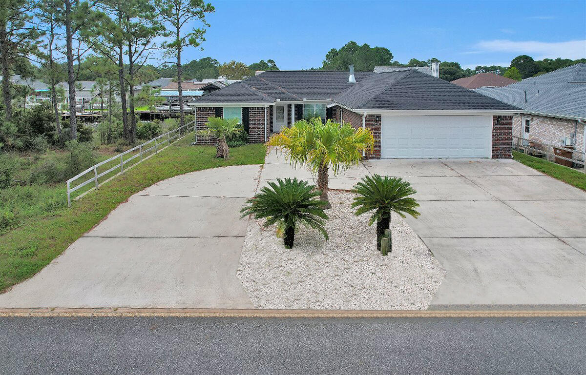 POLYNESIAN ISLANDS - Residential