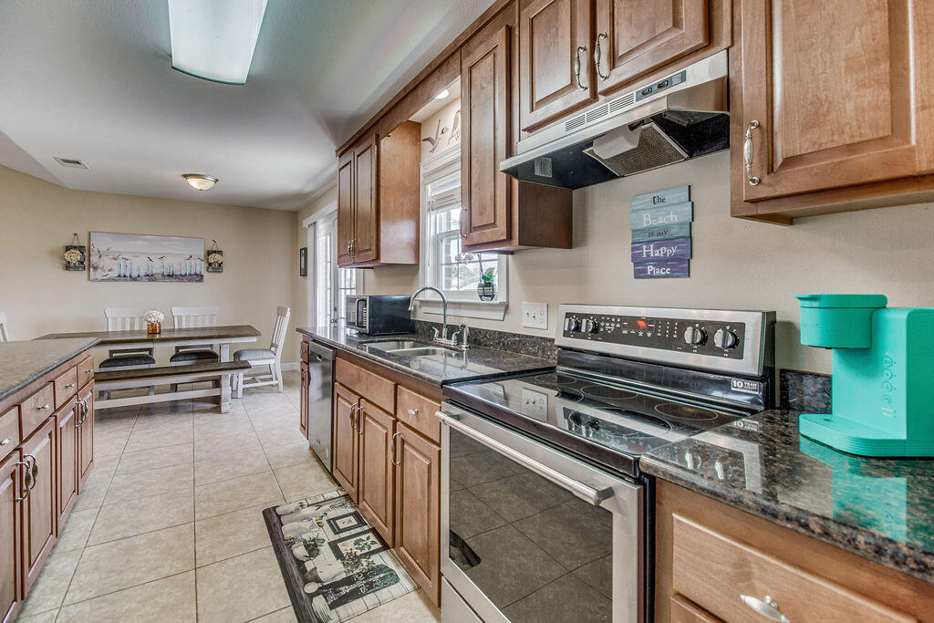 POLYNESIAN ISLANDS - Residential