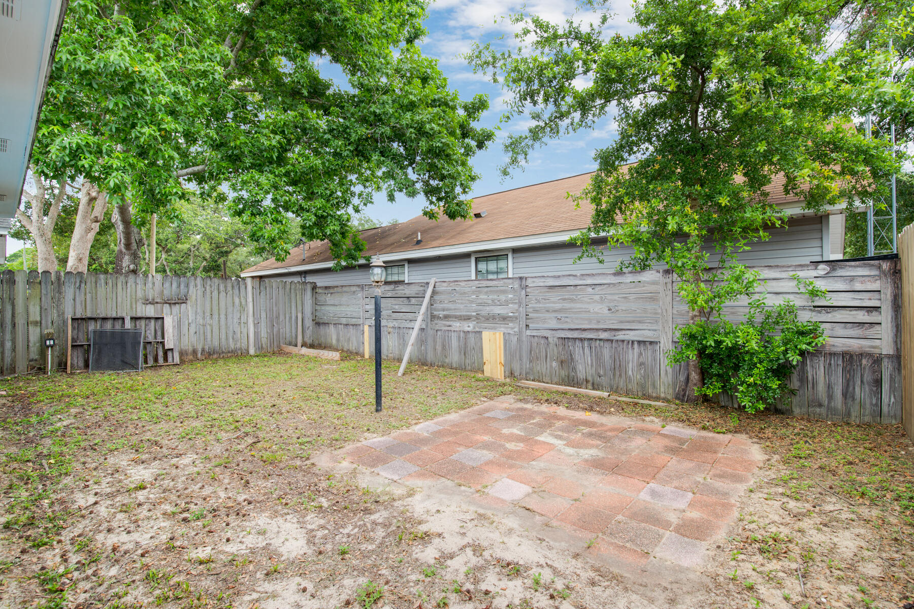 TAYLOR OAKS - Residential