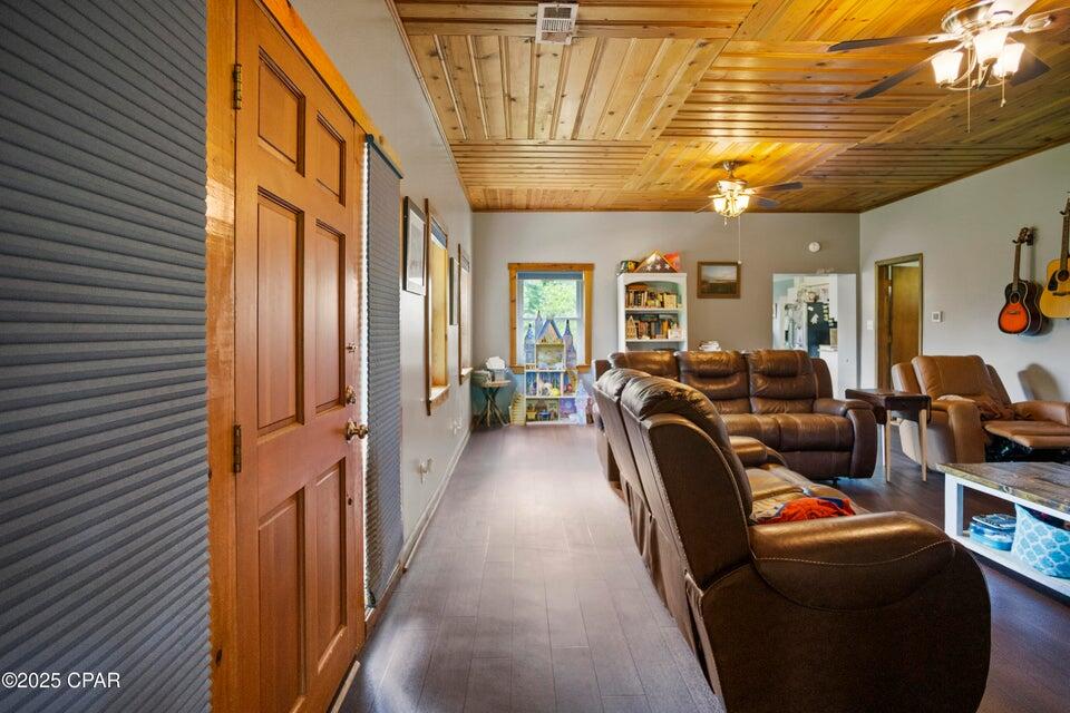 NO RECORDED SUBDIVISION - Residential