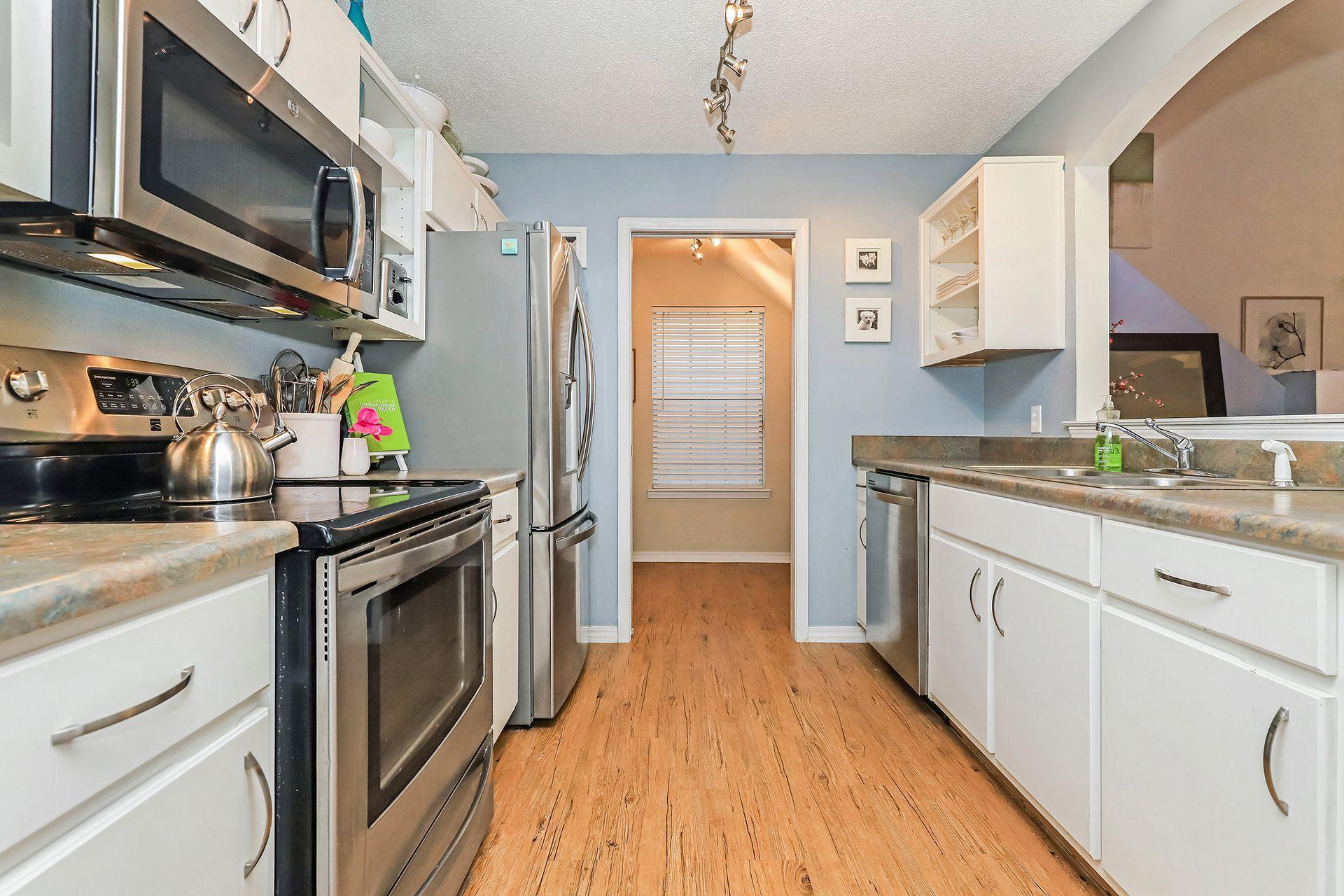 ESCADA - Residential