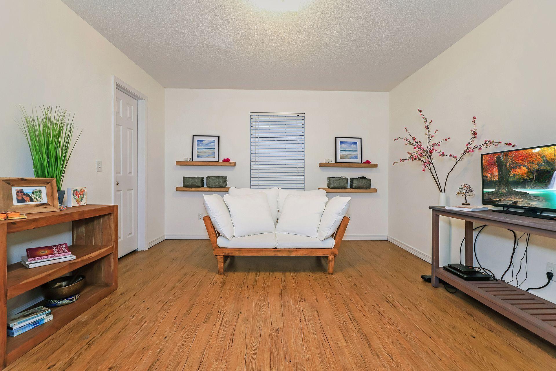 ESCADA - Residential