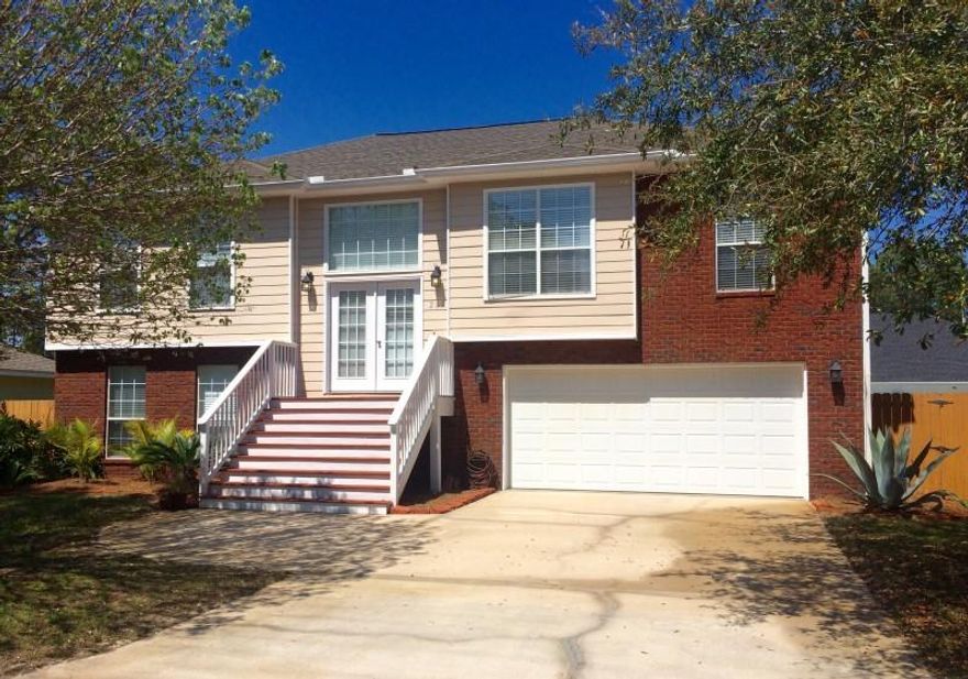 Quiet cul-de-sac in desirable Miramar Beach with proximity to Destin Commons, Silver Sands Outlets, and 30A. 3 beds 2 bath upstairs with 2nd master, living space, and wet bar downstairs. Neighborhood has 2 parks (both with bay view/access) andis a short bike ride or drive to the pristine public beach. Kitchen is open to living/dining with granite counters and stainless steel appliances. Home boasts two plus golf cart garage, large pantry, four decks/patios, vaulted ceilings, and natural light.