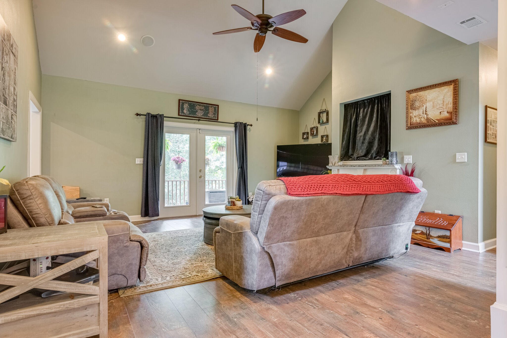 SILVER OAKS PH 1 - Residential