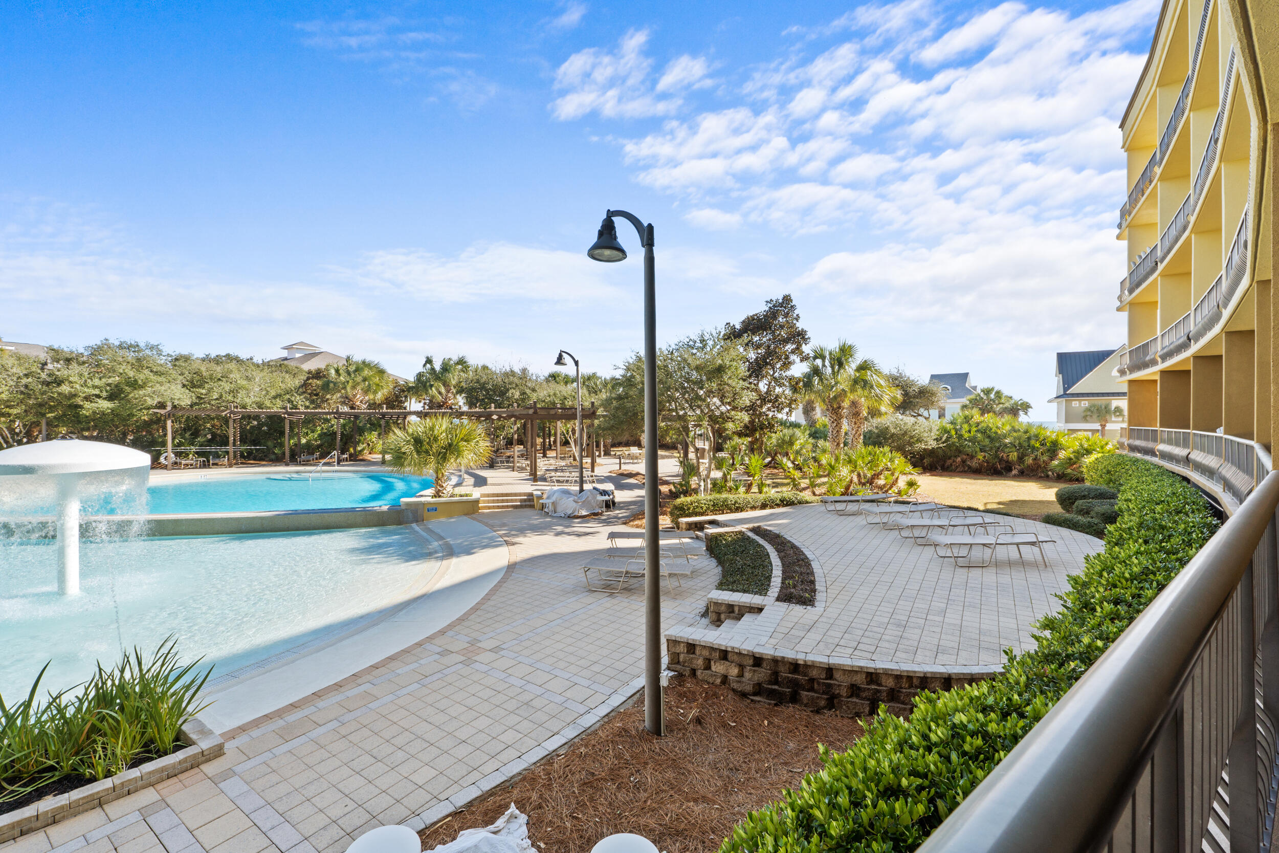 BEACH RESORT - Residential