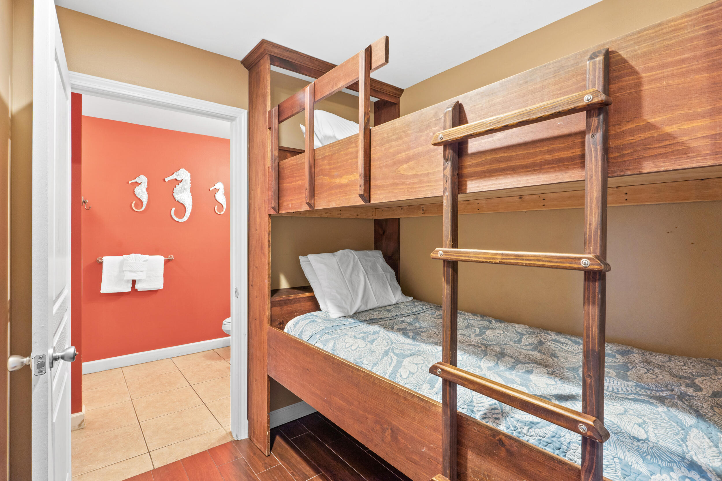 BEACH RESORT - Residential