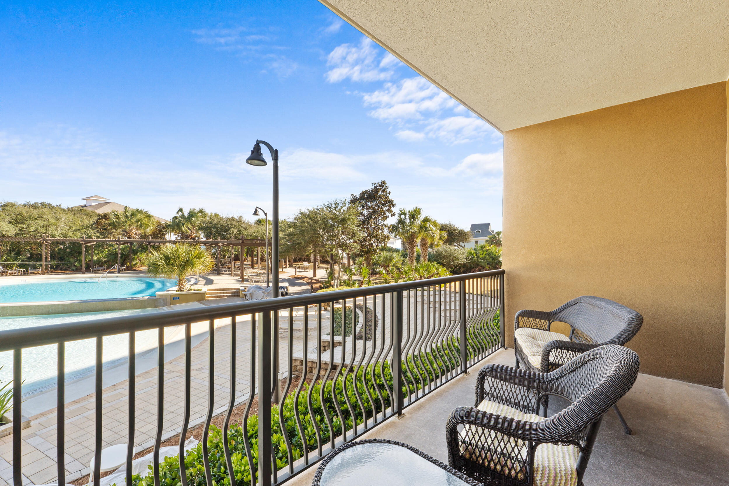 BEACH RESORT - Residential