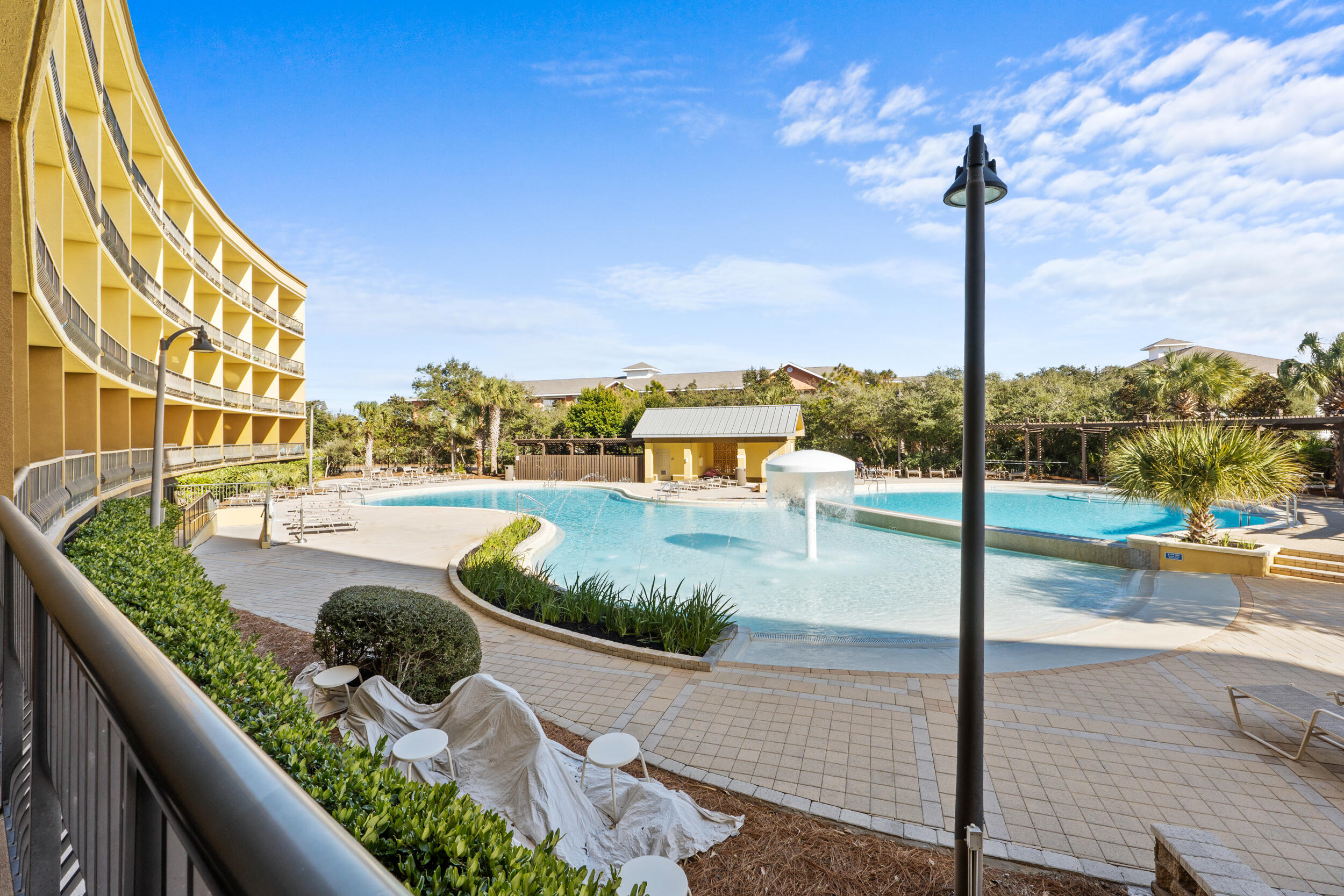 BEACH RESORT - Residential