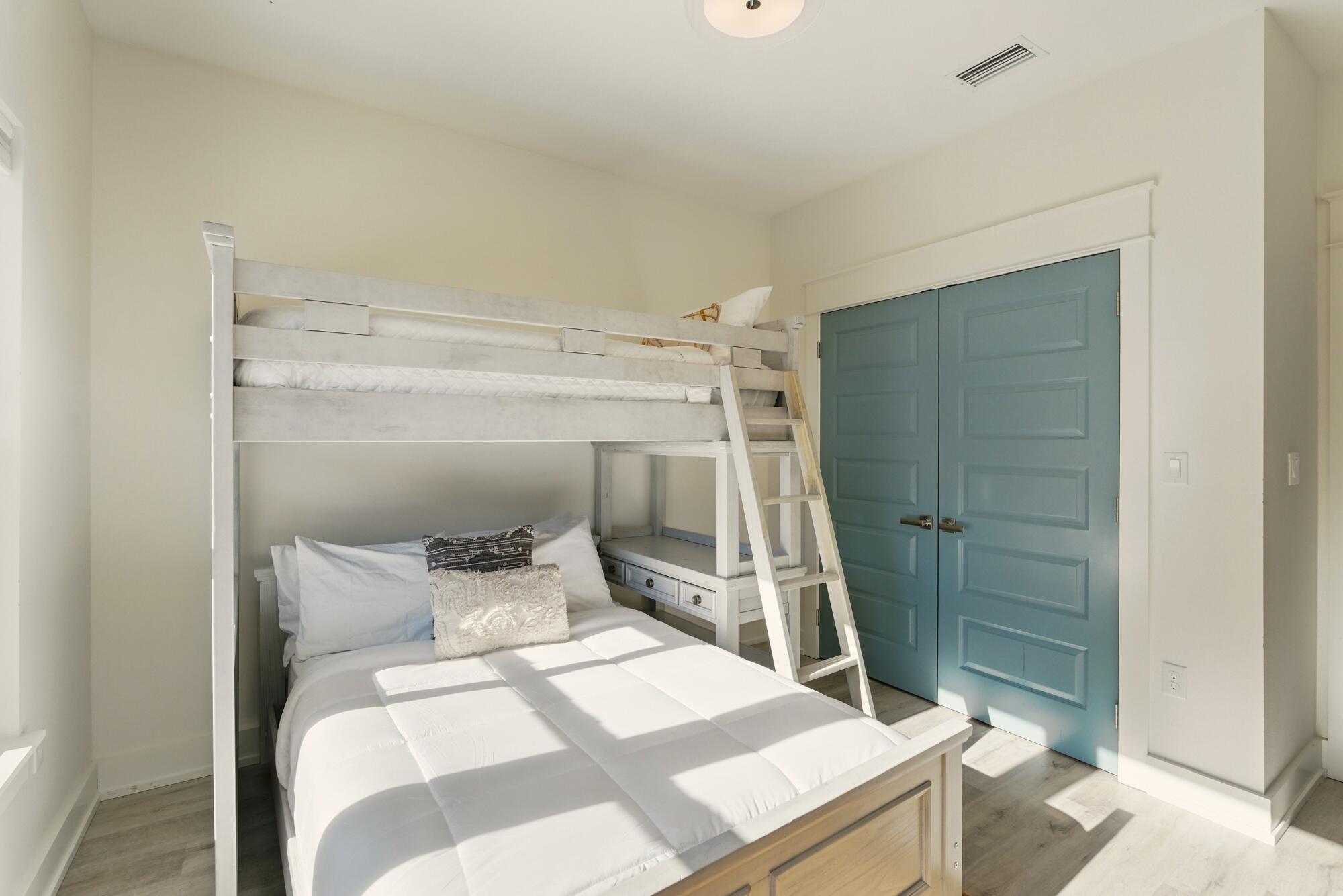 LAKEWOOD OF SEAGROVE BEACH - Residential Lease