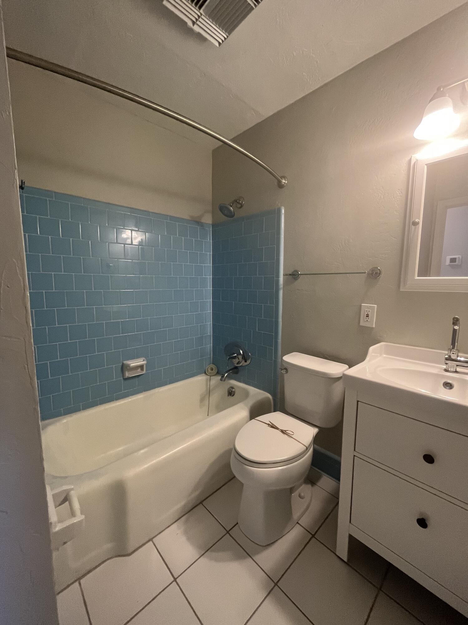 ELLIOTTS POINT 10TH ADDN - Residential Lease