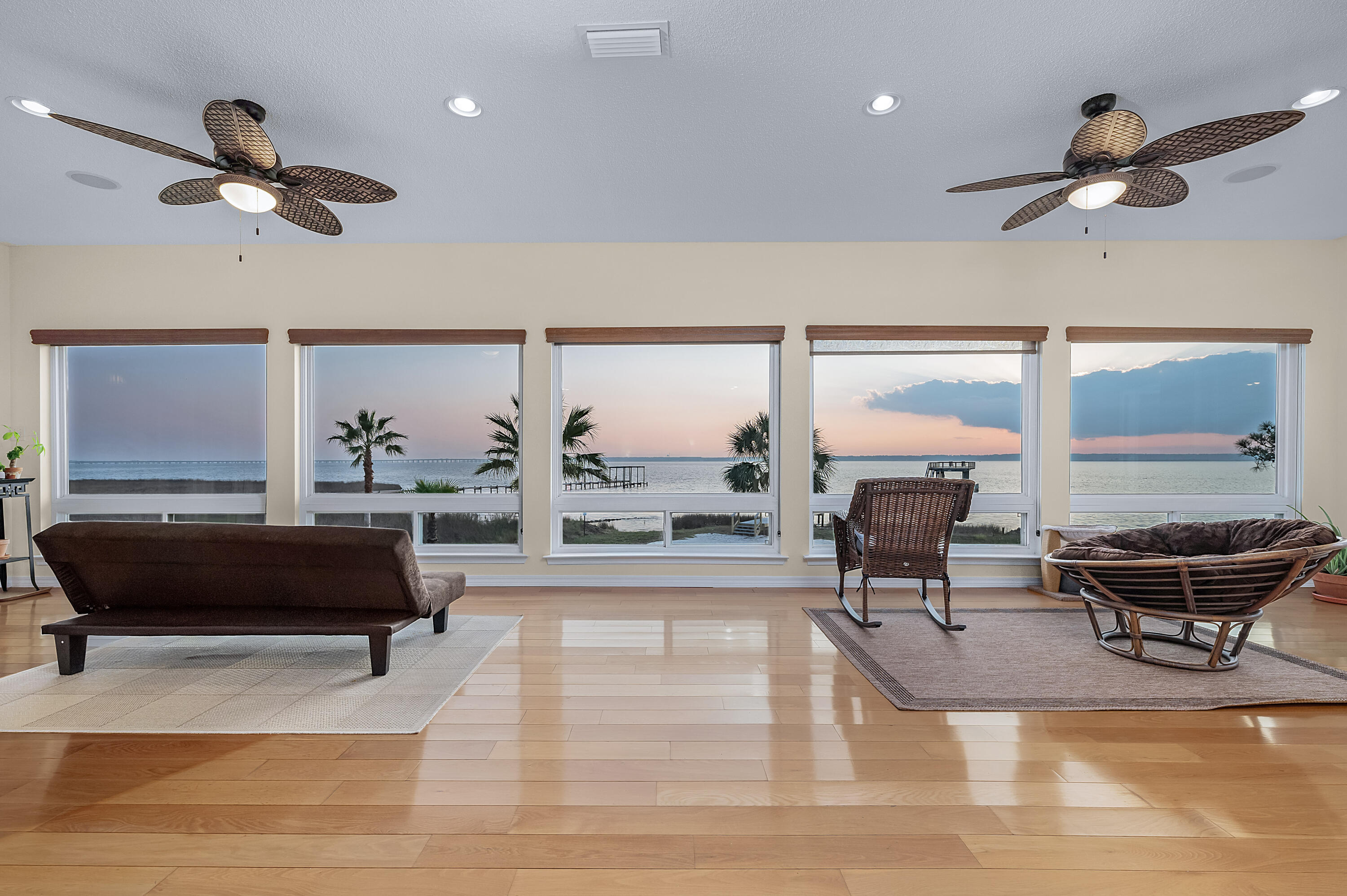 BAYSIDE - Residential