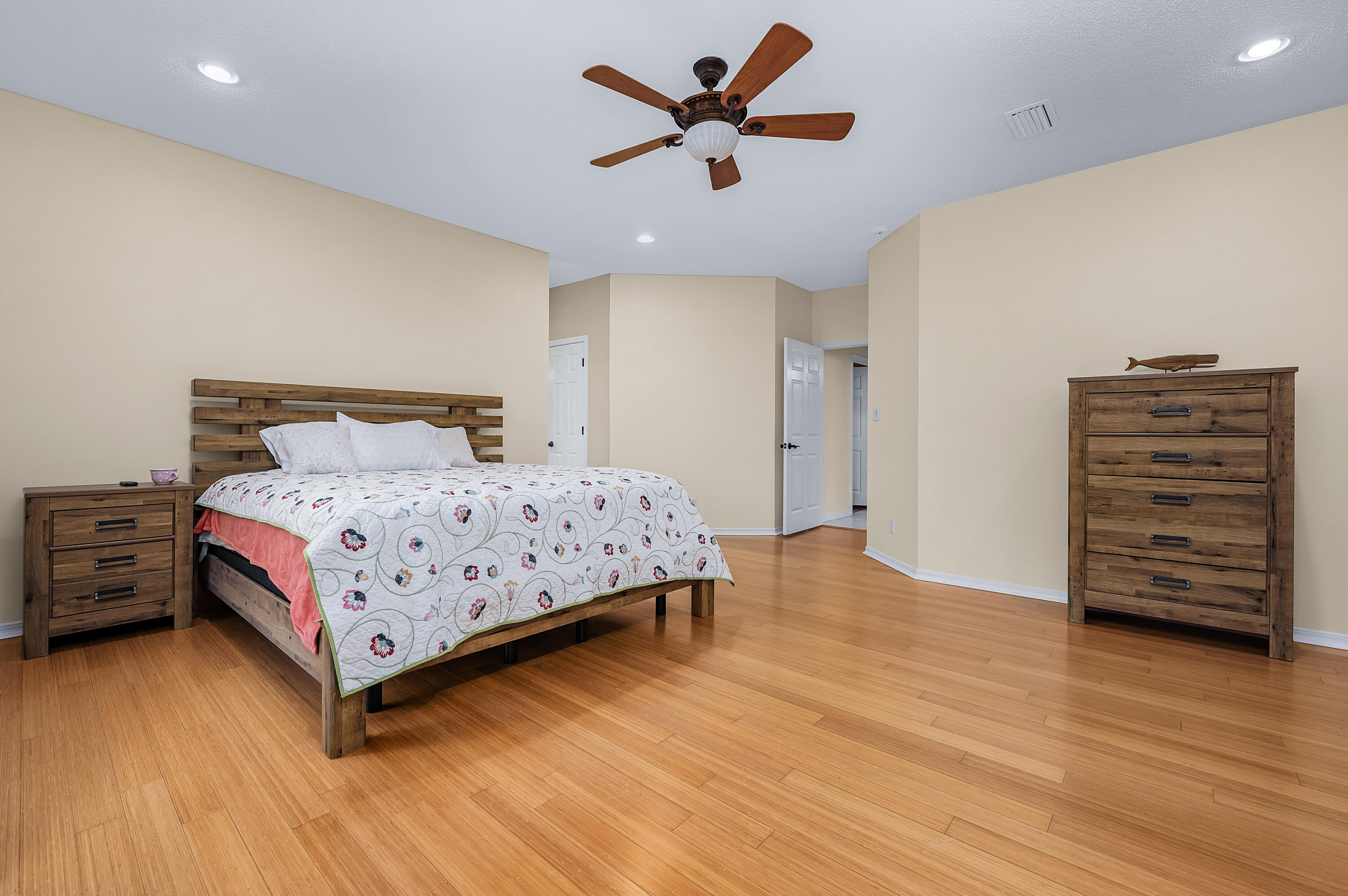 BAYSIDE - Residential