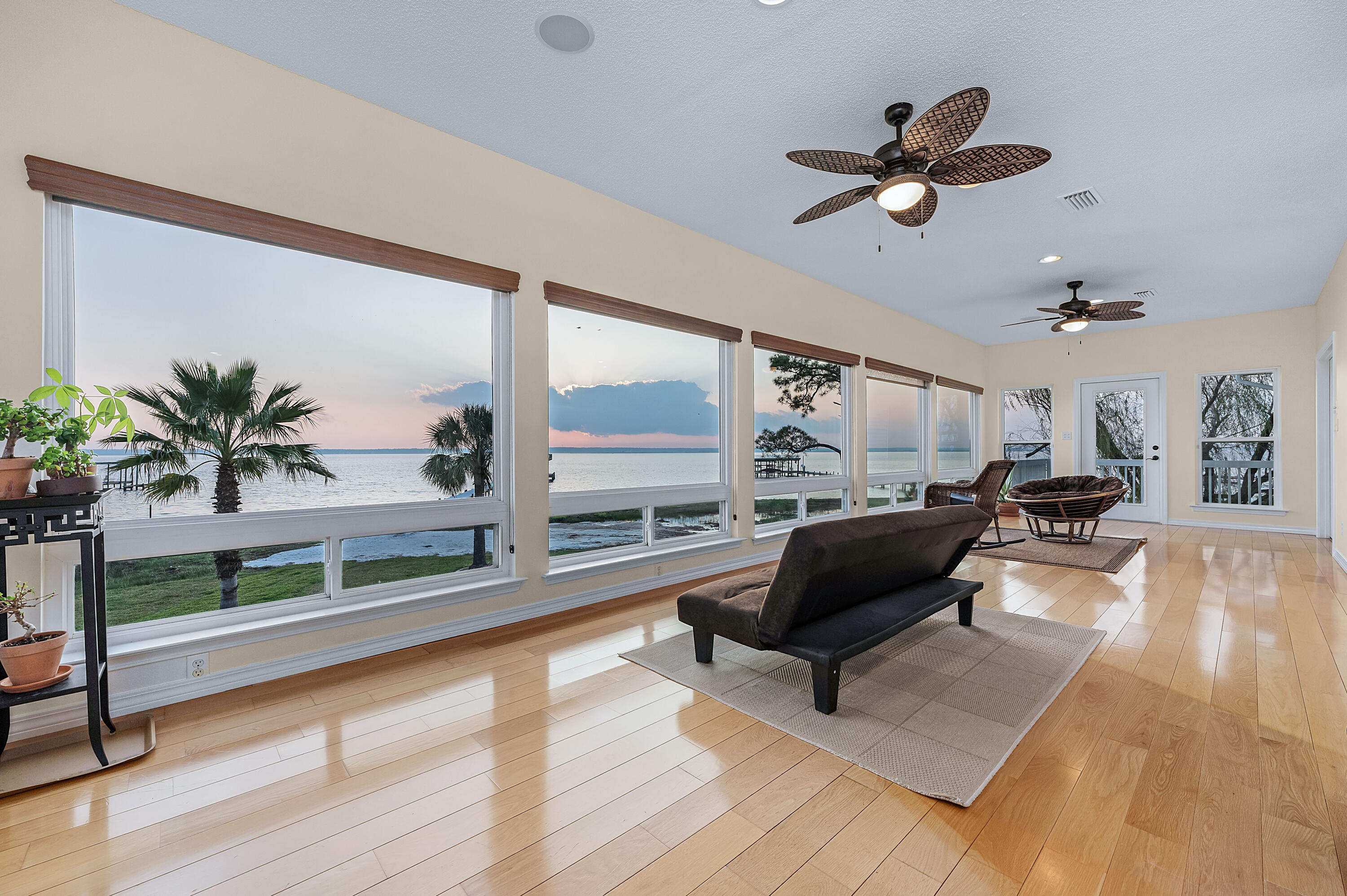 BAYSIDE - Residential