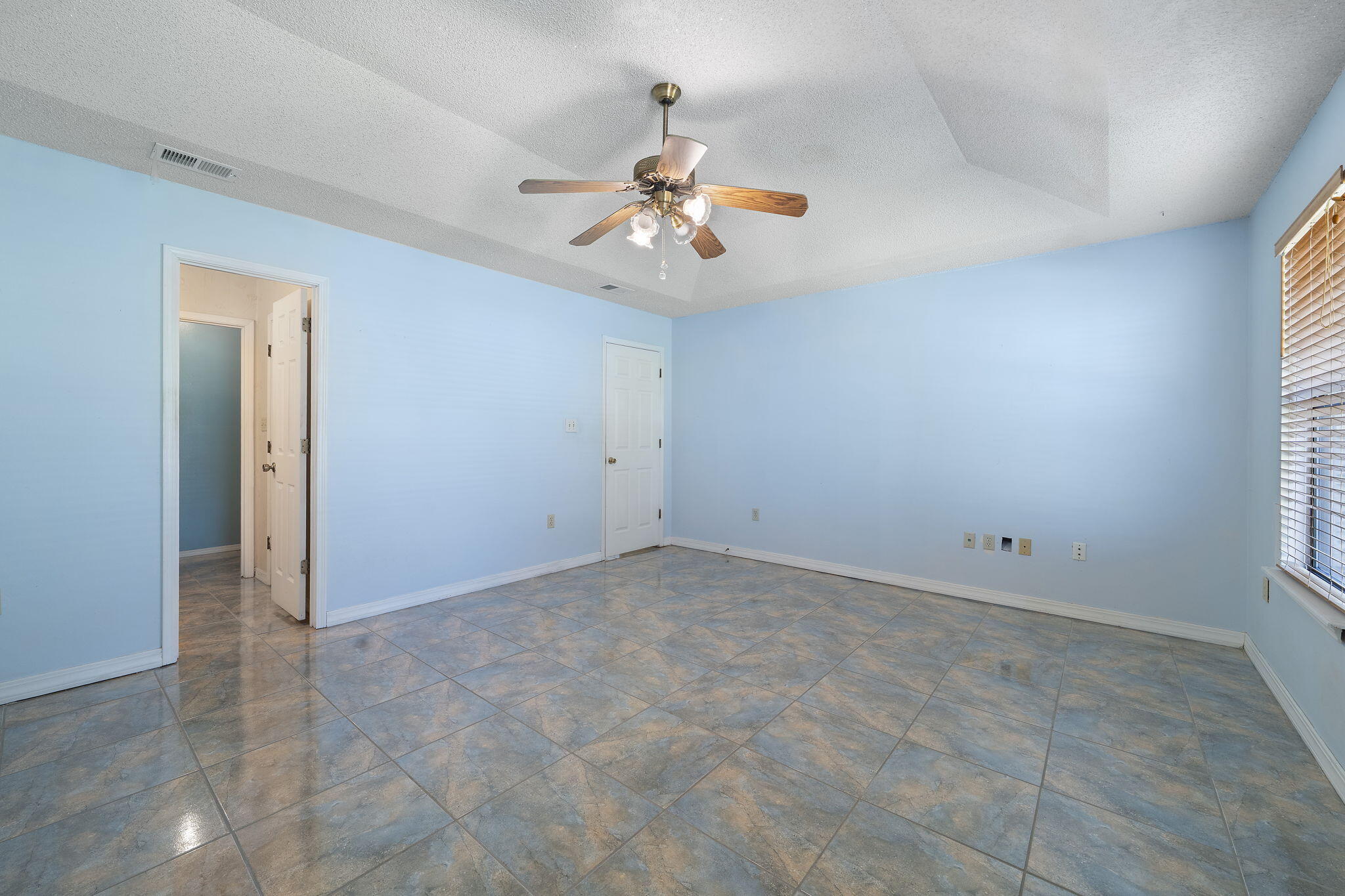 PRO AM ESTATES - Residential