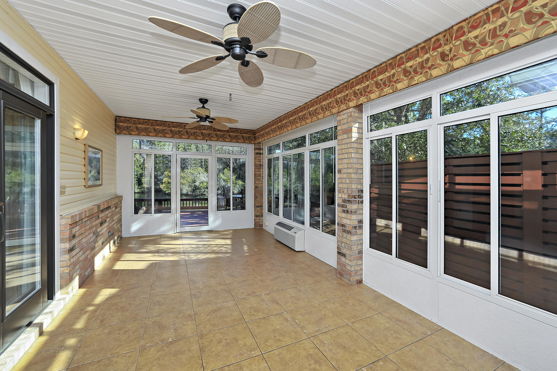 DEERWOOD - Residential