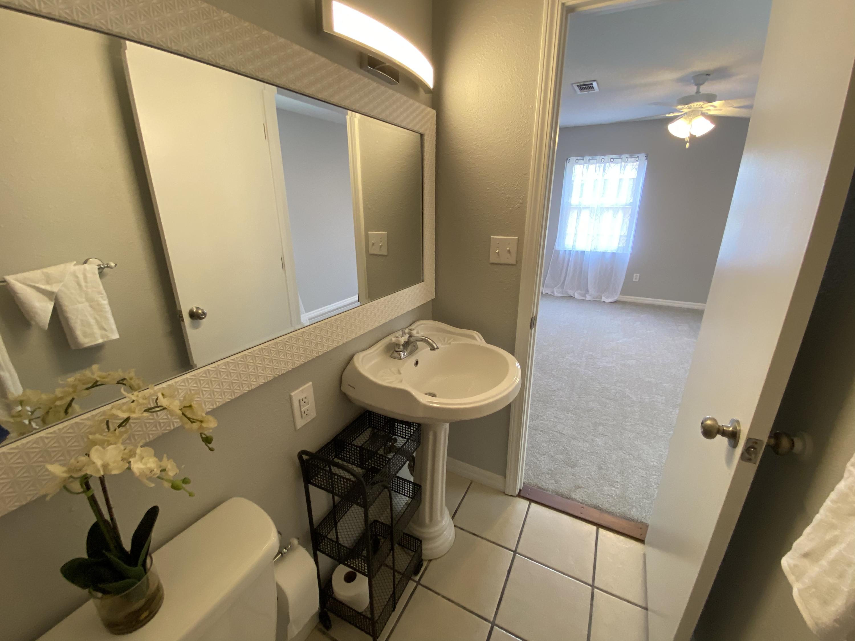 CAROL ANNE MANOR - Residential