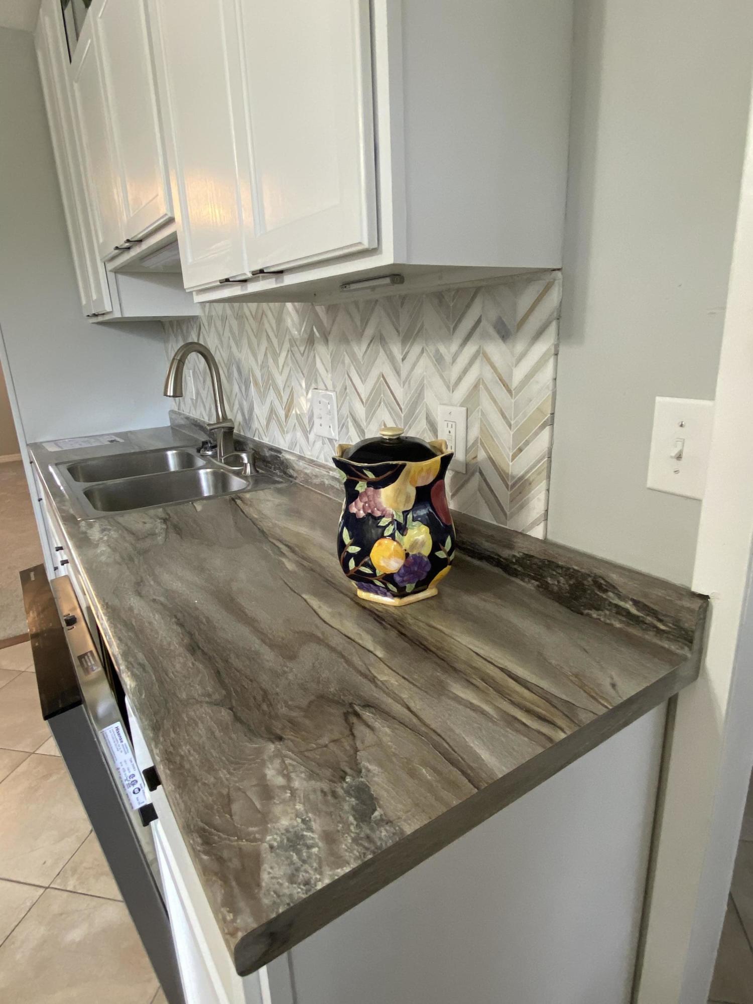 CAROL ANNE MANOR - Residential