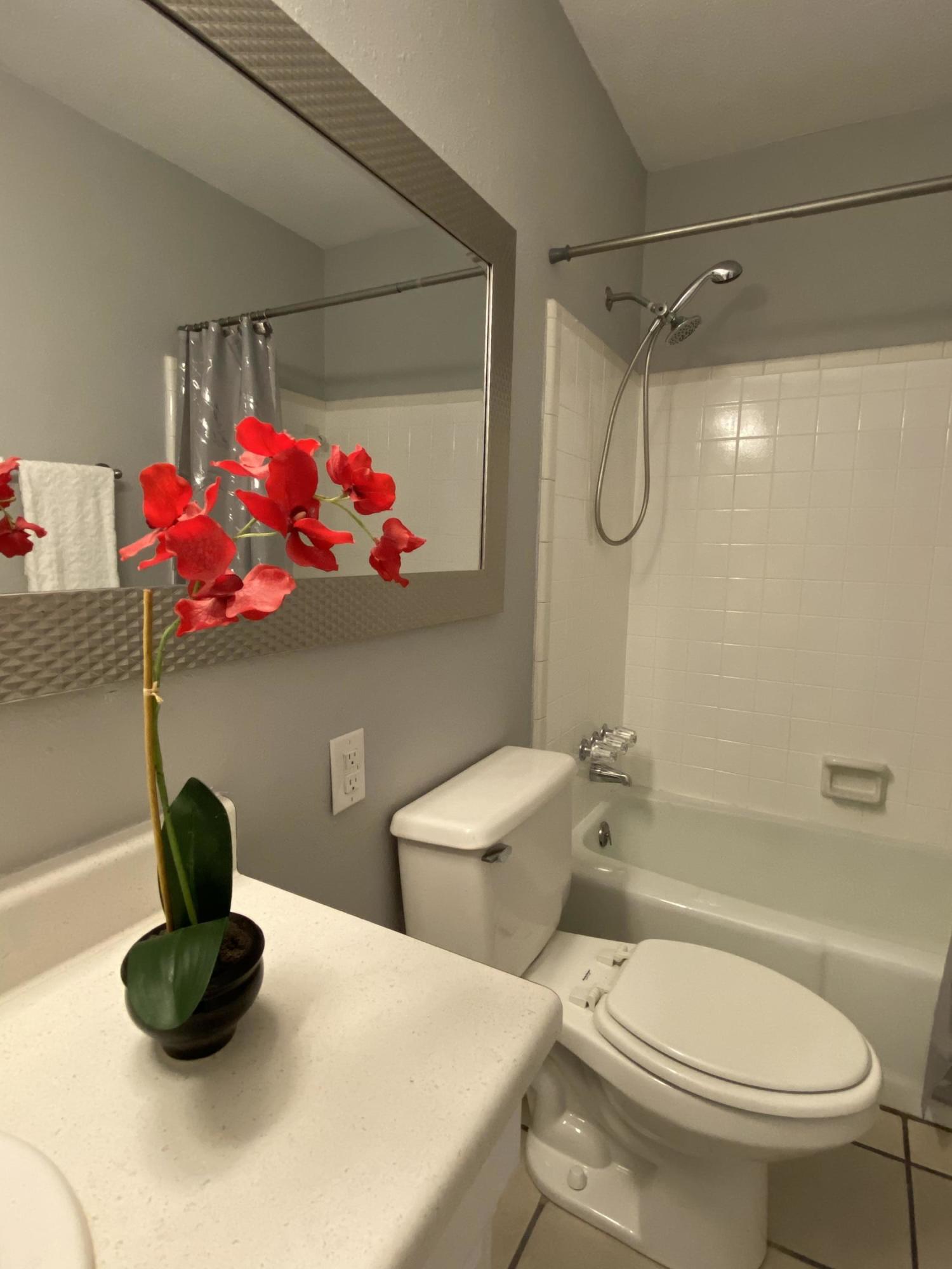 CAROL ANNE MANOR - Residential